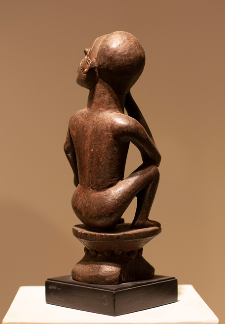 Antiquités africaines |  Statue Tshokwe - République démocratique du Congo | Profil droite  