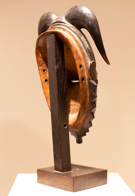 Masque Yaouré Côte d'ivoire - Trois quart arrière