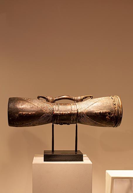 Antiquités océaniennes | Tambour SEPIK |  Papouasie-Nouvelle-Guinée