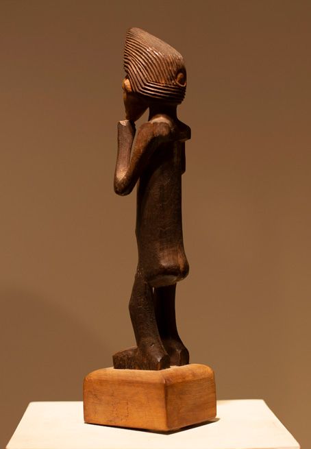 Antiquités africaines |  Statue Tshokwe - République démocratique du Congo | Profil droite  