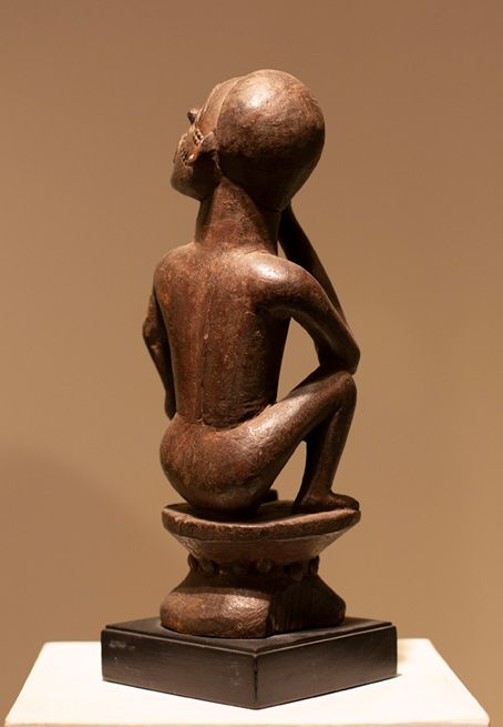 Antiquités africaines |  Statue Tshokwe - République démocratique du Congo | Profil droite  