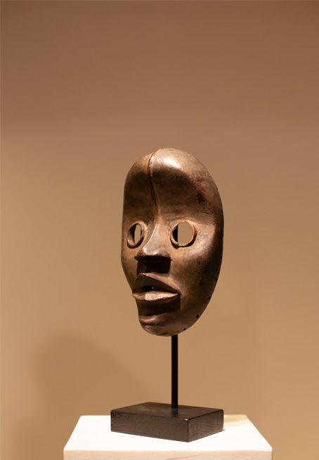 Antiquités africaines |  Statue Tshokwe - République démocratique du Congo | Profil droite  