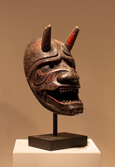 Antiquités Asiatiques | Masque théâtre Nô - Japon | Trois quart droit  