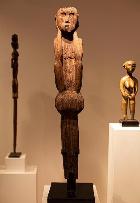 Antiquités asiatique | Statue  Dayak |  Indonésie