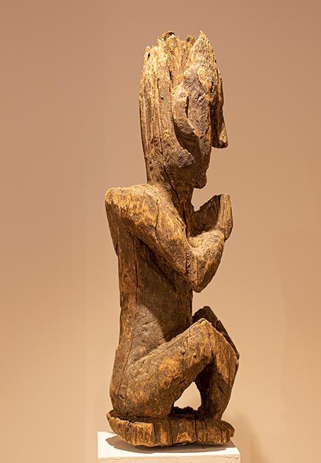 Antiquités Asiatiques | Statue Basses montagnes - Népal | profil gauche  